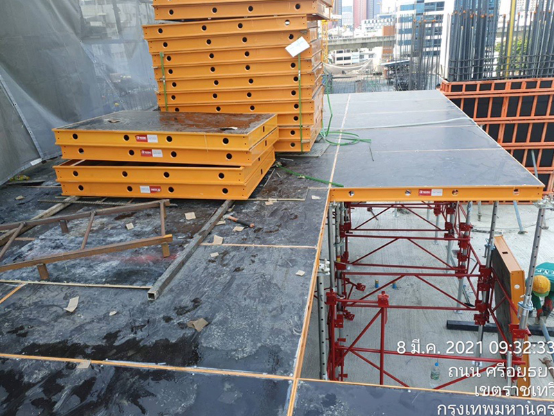 XT PHAYATHAI en Thaïlande, utilisez les panneaux de cadre en aluminium les plus rapides pour dalle avec têtes de chute
